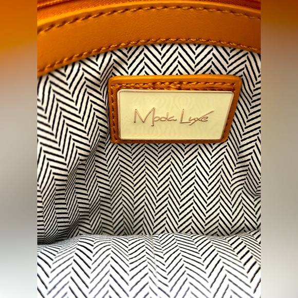 NWT Moda Luxe Tote - Picture 7 of 10